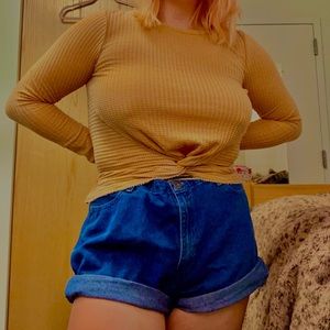 Waffle Print Lightweight Sweater w Tie in Front